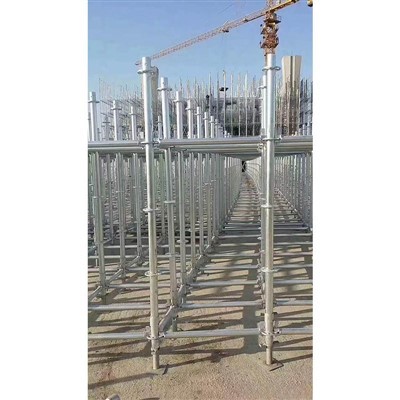 Birden fazla kullanıcının iskeleye tırmanabilmesi için erişim nasıl sağlanır?